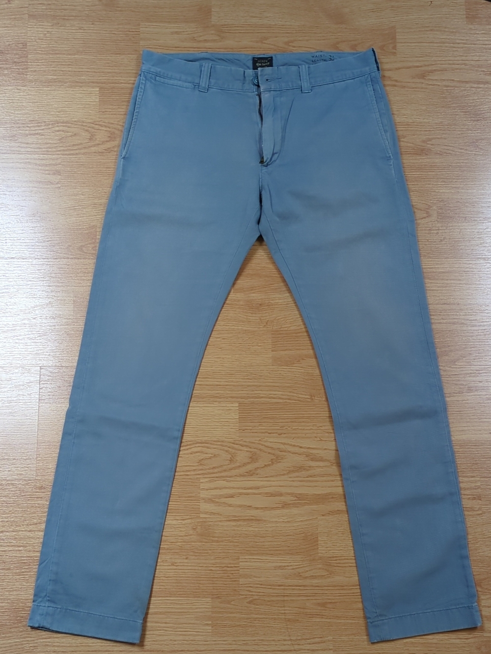 J. Crew Men’s 484 Sun Faded Chinos Light Blue 31/32